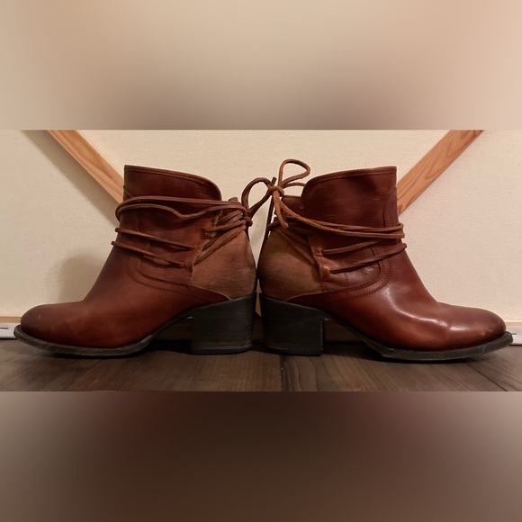 Freebird by Steven Casey Cognac Brown Leather & Suede Ankle Boots Sz 9 - Picture 2 of 6